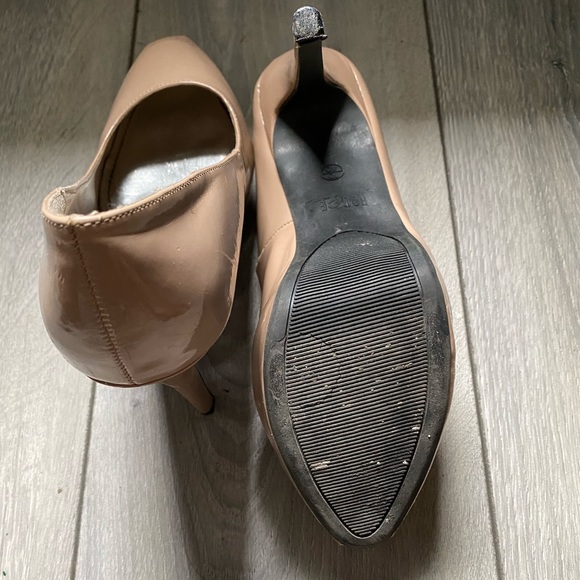 Nude Platform Heels - Picture 4 of 6
